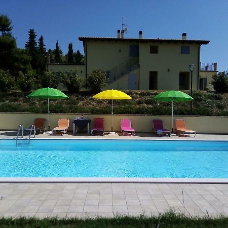 Agriturismo Terra Dei Falchi Castilenti Exterior foto